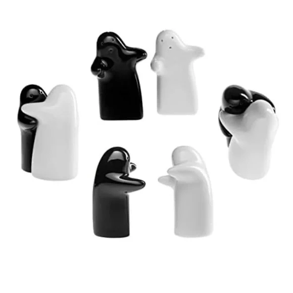 Halloween black and white hugging ghost salt and pepper shaker - Picture 2 of 5